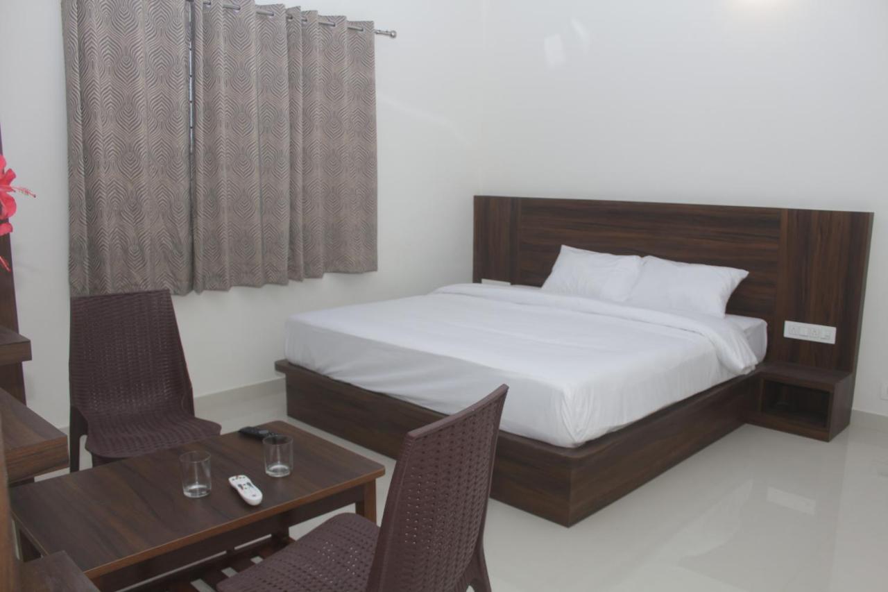 Grand Misty Heaven Villa Madikeri Bilik gambar